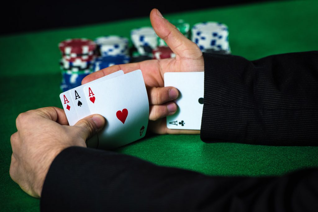 Choosing The Right Online Gambling Dealer