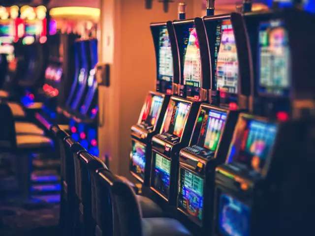 Play Slots Games At Online Casino